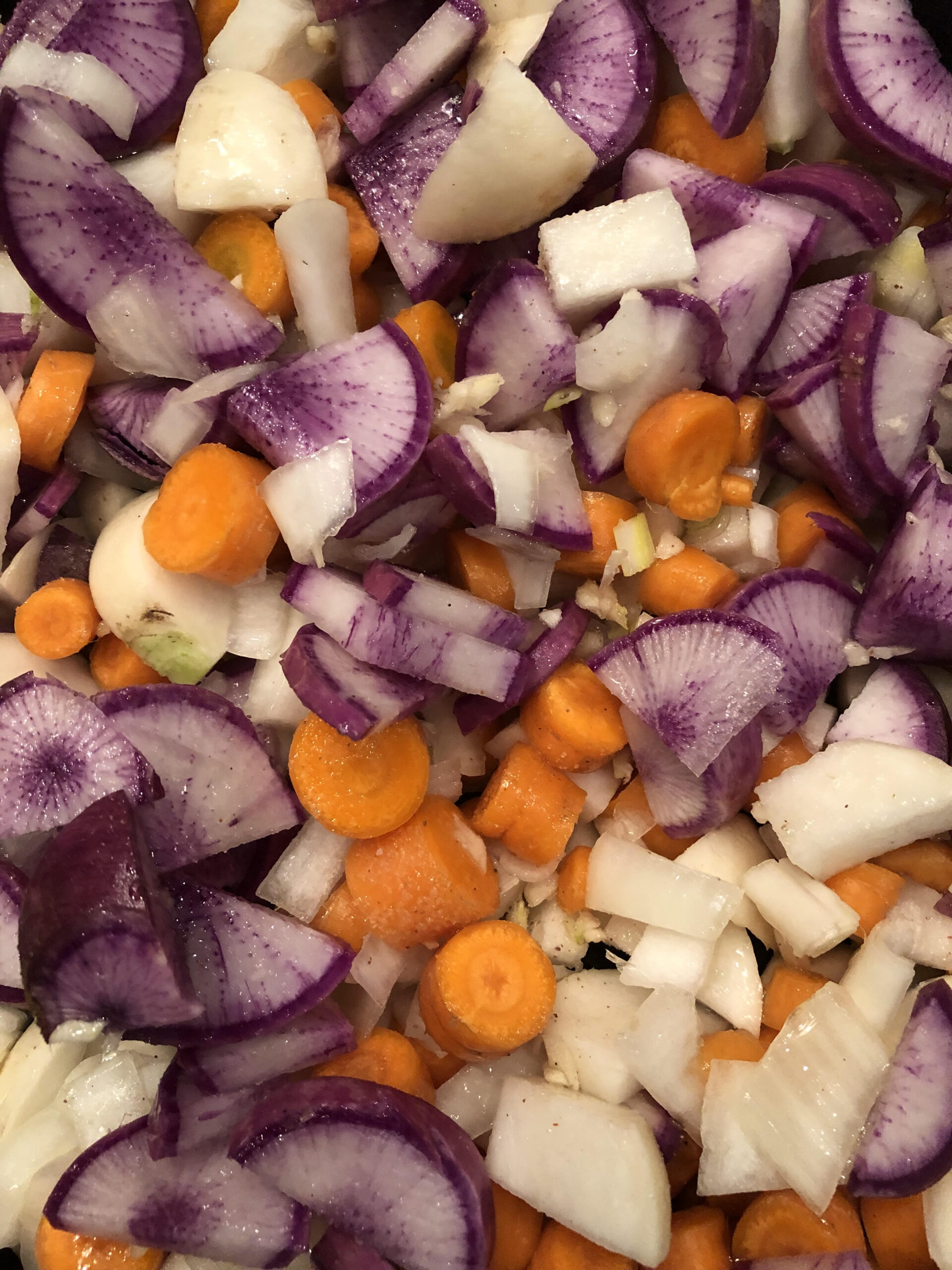 Radish – Daikon Organic (Purple) 1 LB - Image 2