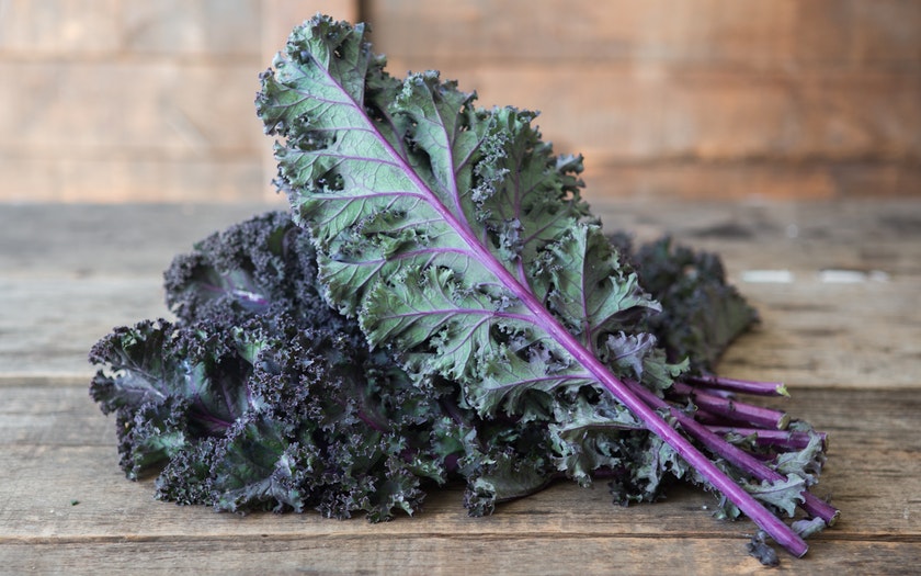 Kale – Curly Organic (Red) 1/2 Lb Bunch